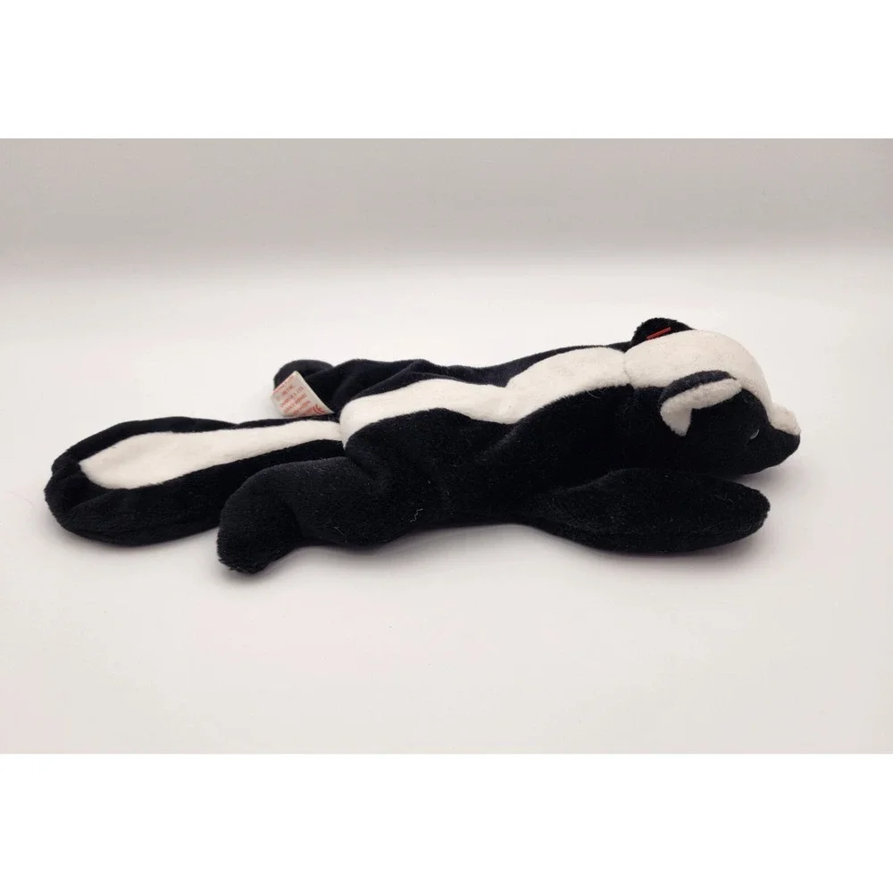TY Beanie Baby - STINKY‎ the Skunk (8 inch)